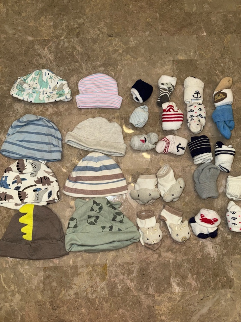 Baby Boy  Lot Of 8 Beanies 0-6 Months 18 Pairs Of 0-3 Month Old